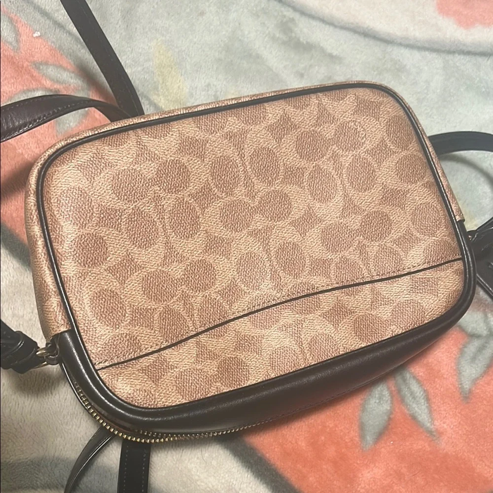 Coach Brown Crossbody Bag with Black Accents - Picture 4 of 10